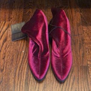 NWT booties